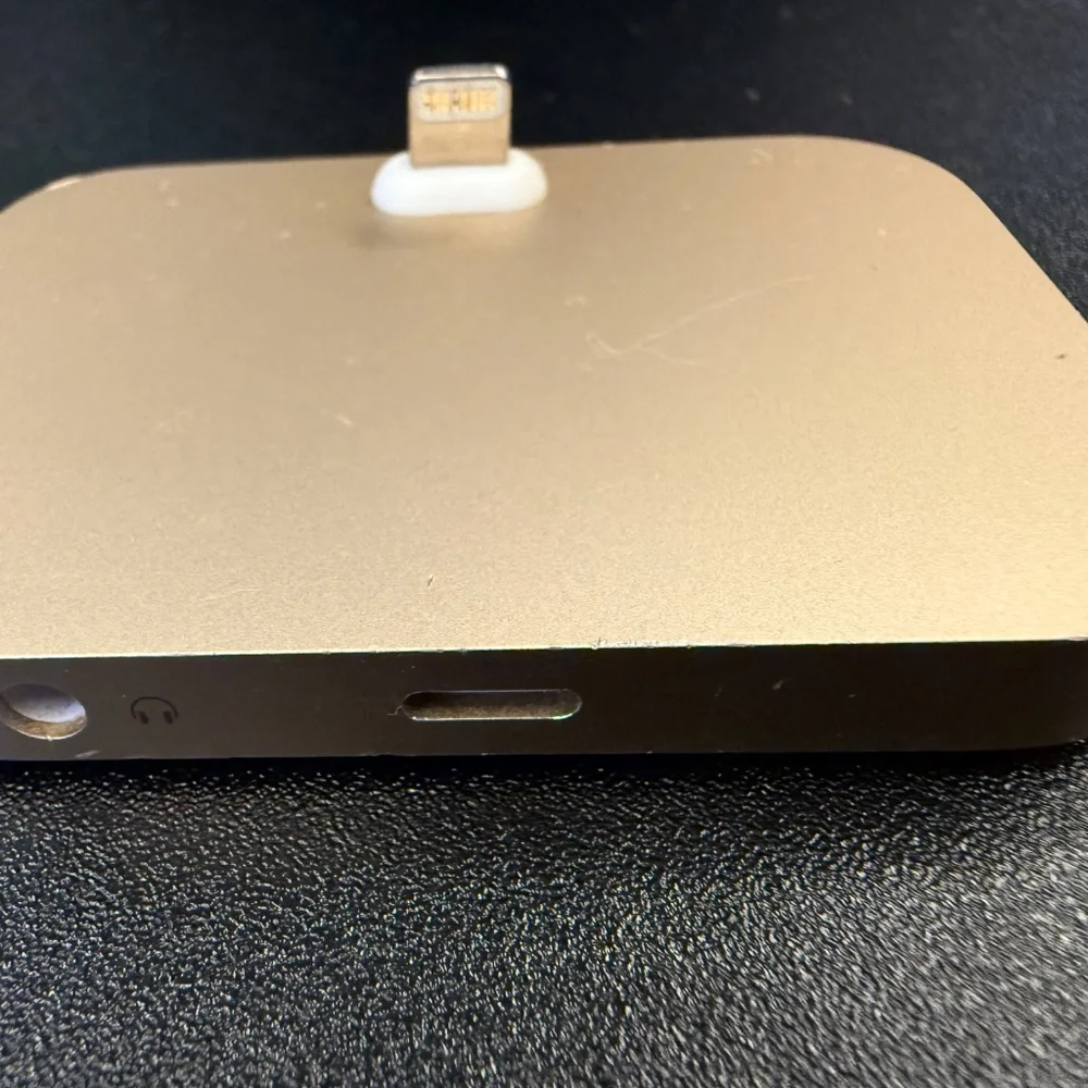 Rose Gold Apple Desktop Charging Dock and Audio Port for Lightning Port iPhone